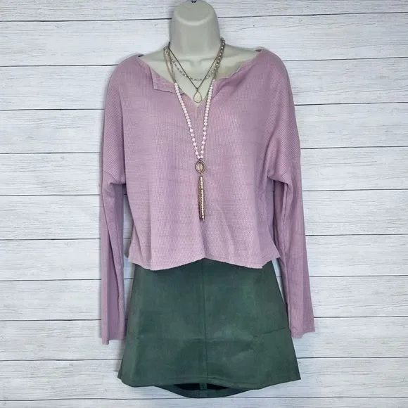 Boutique Brand Notch Collar Waffle Knit Lightweight Crop Top in Dusty Pink 💗 - Picture 2 of 10